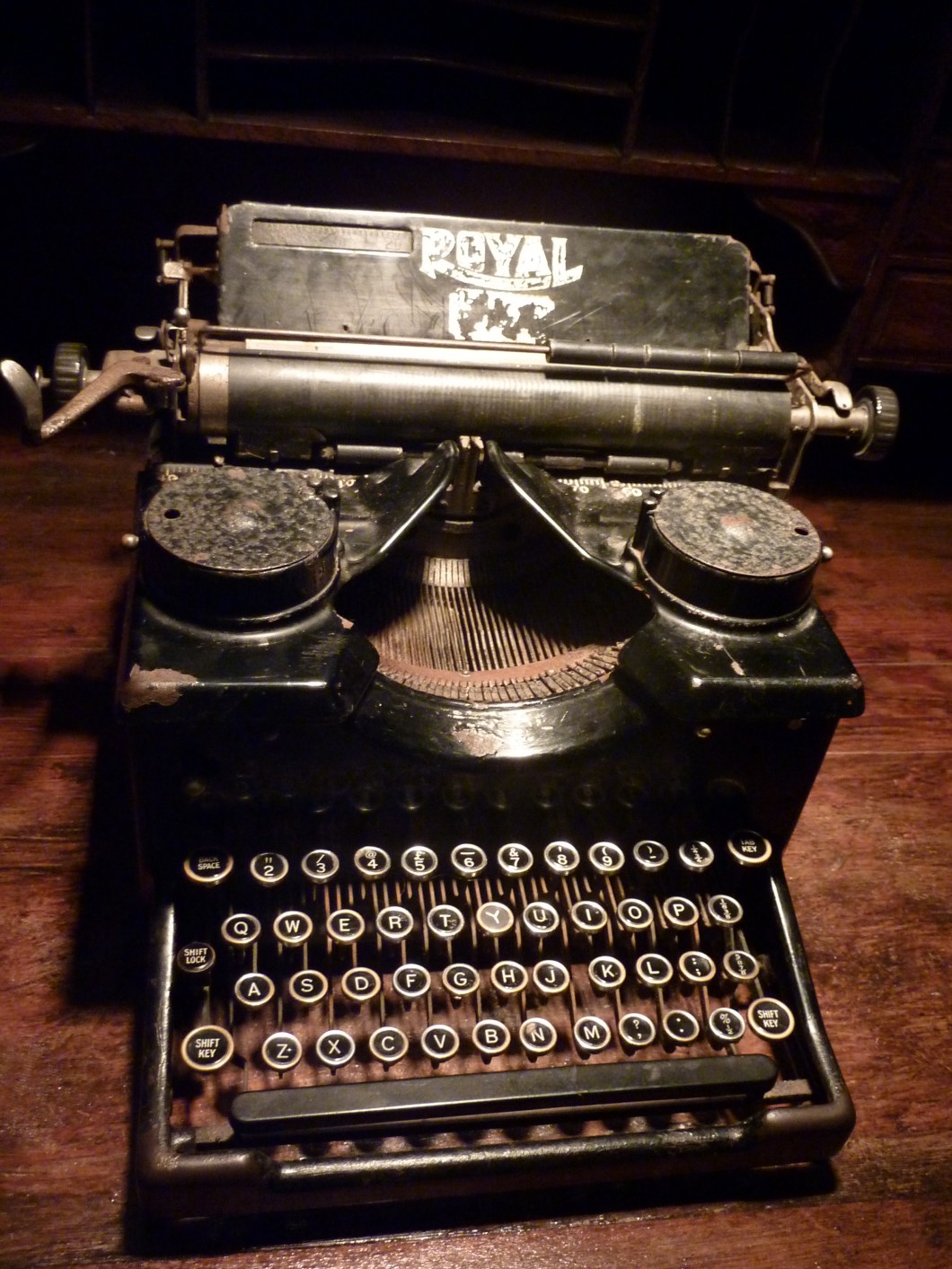 WWII_Typewriter_(4857098602)